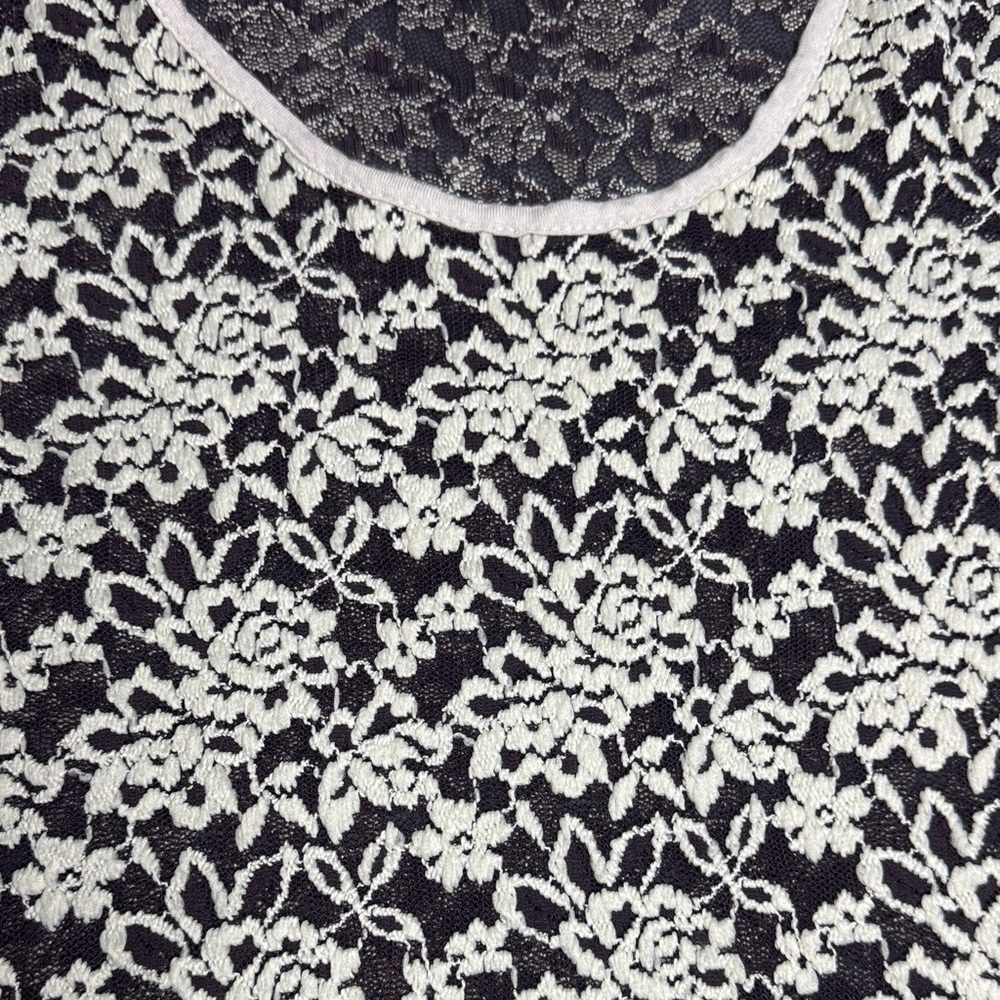 Wet Seal Black and Cream Lace Top - Picture 2 of 2